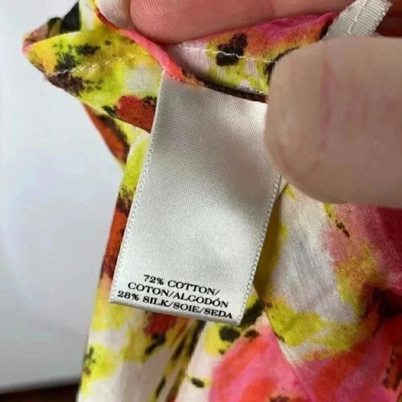 Ann Taylor top size 6 pink 28% silk floral - Picture 13 of 13